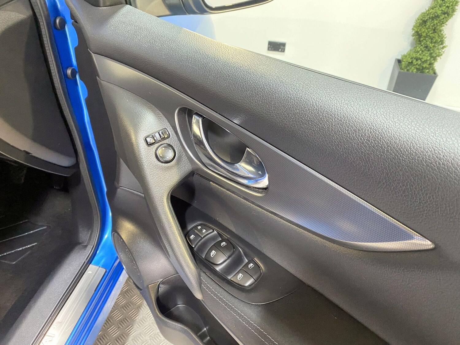 Used Nissan Qashqai 2018 for sale - 77548205: Photo 41