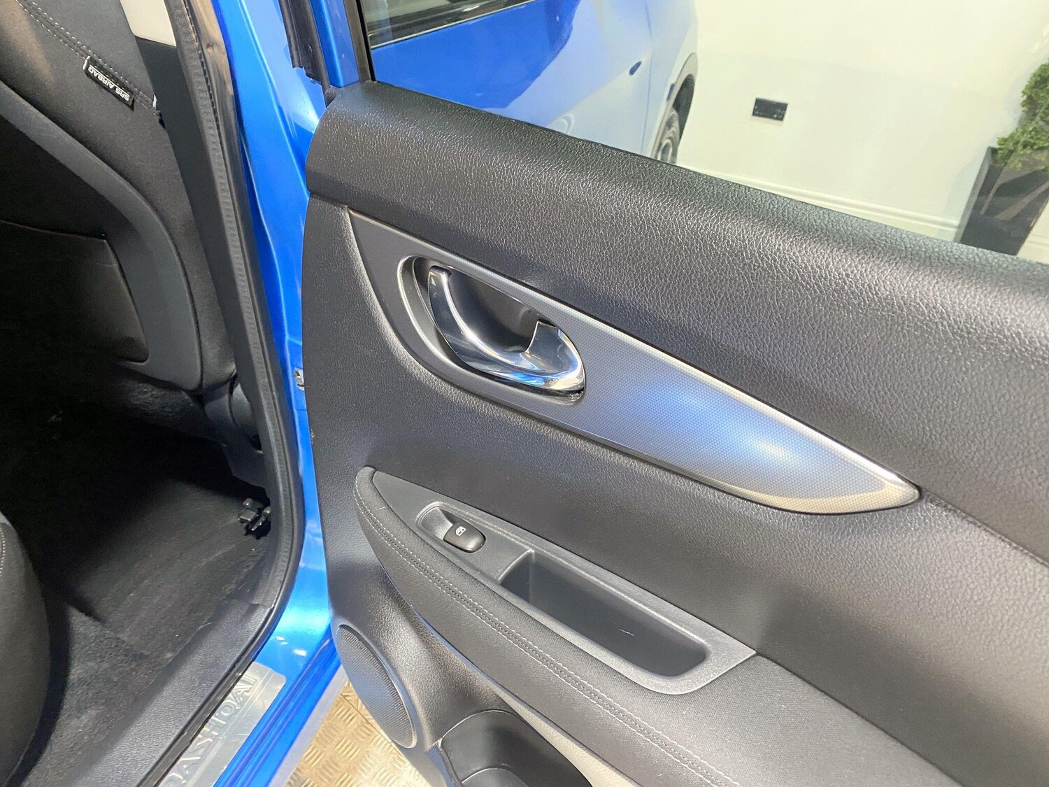 Used Nissan Qashqai 2018 for sale - 77548205: Photo 51