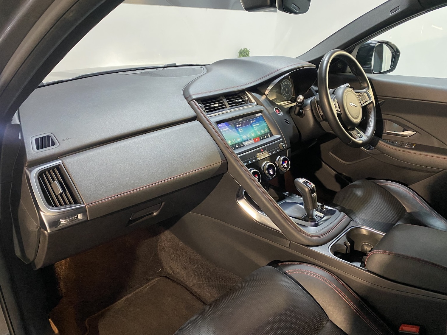 Used Jaguar E-Pace 2020 for sale - 77774773: Photo 12