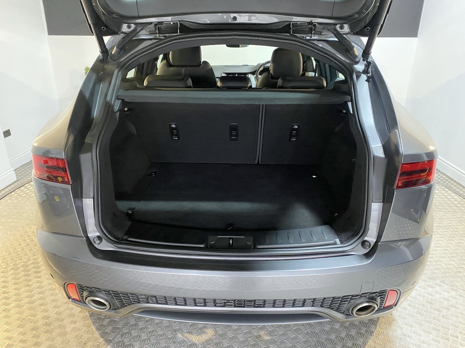 Used Jaguar E-Pace 2020 for sale - 77774773: Photo 18