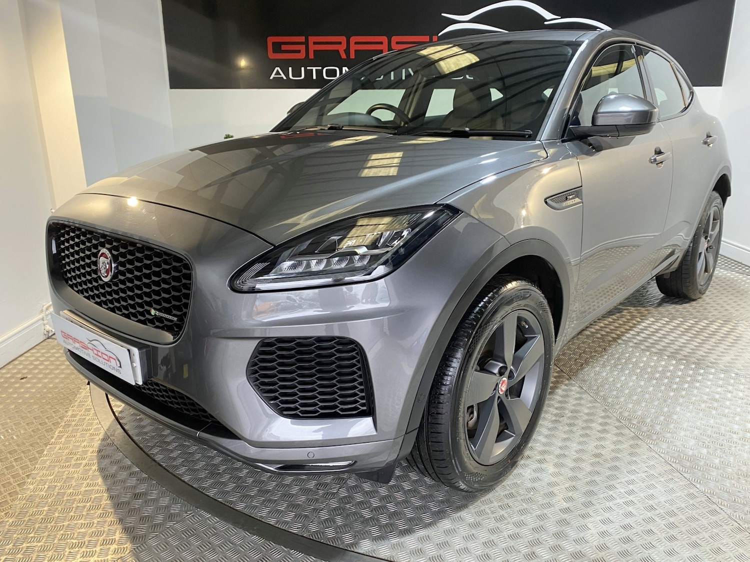 Used Jaguar E-Pace 2020 for sale - 77774773: Photo 3