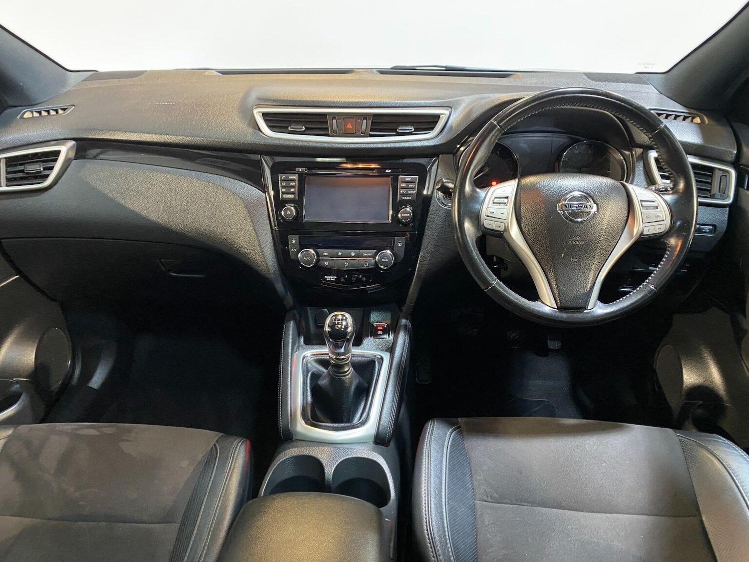 Used Nissan Qashqai 2017 for sale - 77445559: Photo 11