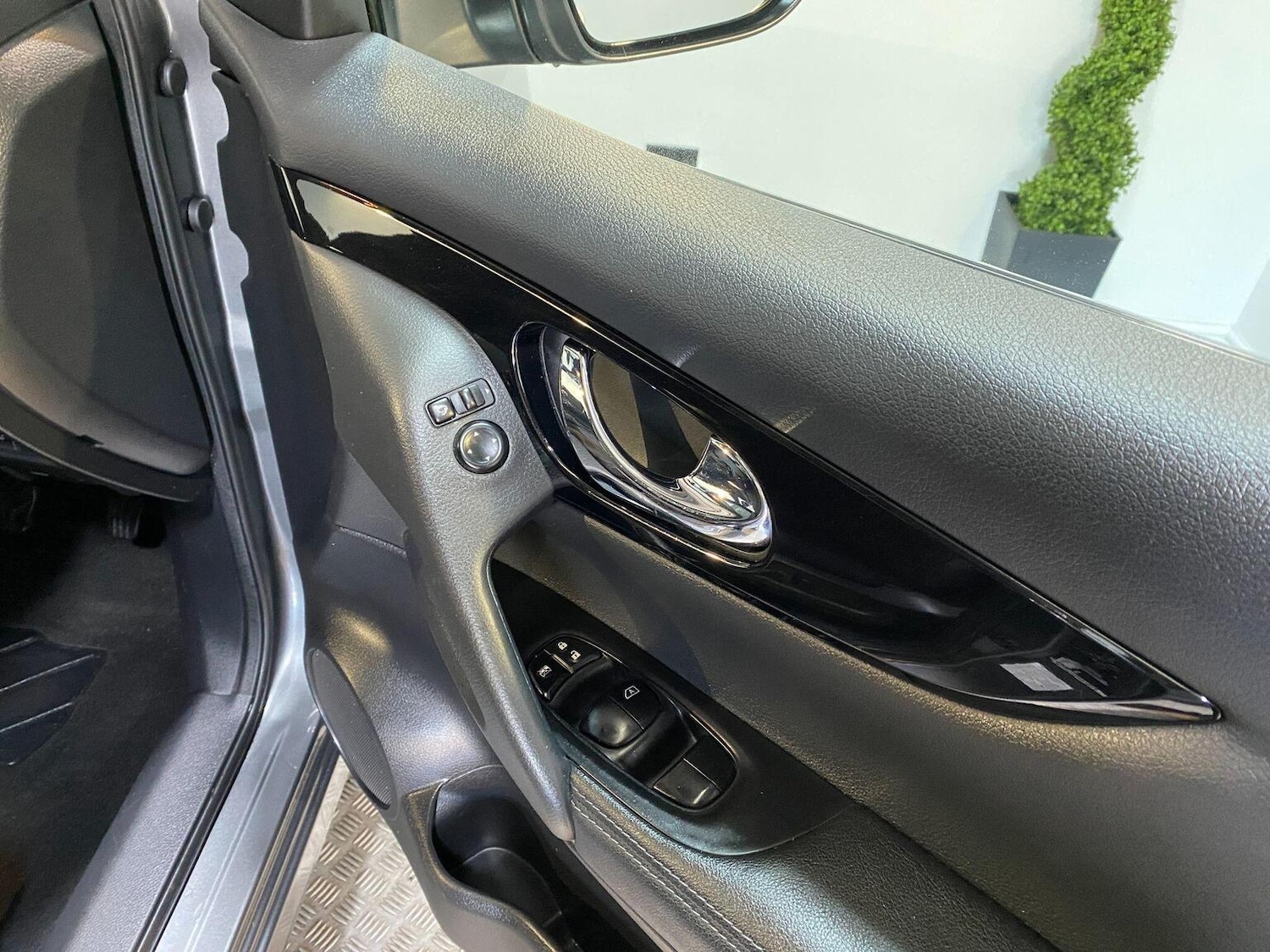 Used Nissan Qashqai 2017 for sale - 77445559: Photo 50