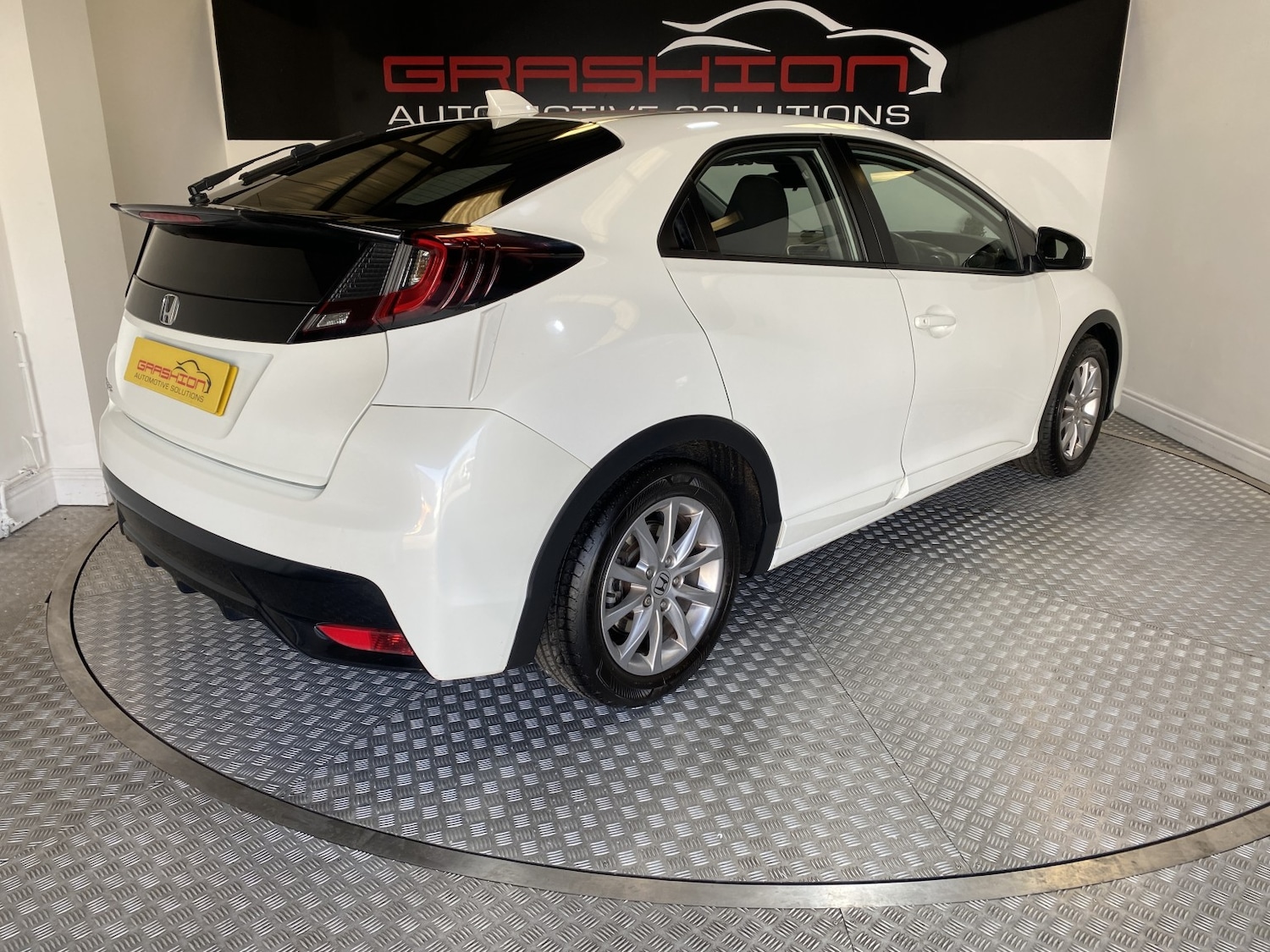 Used Honda Civic 2015 for sale - 78168741: Photo 6