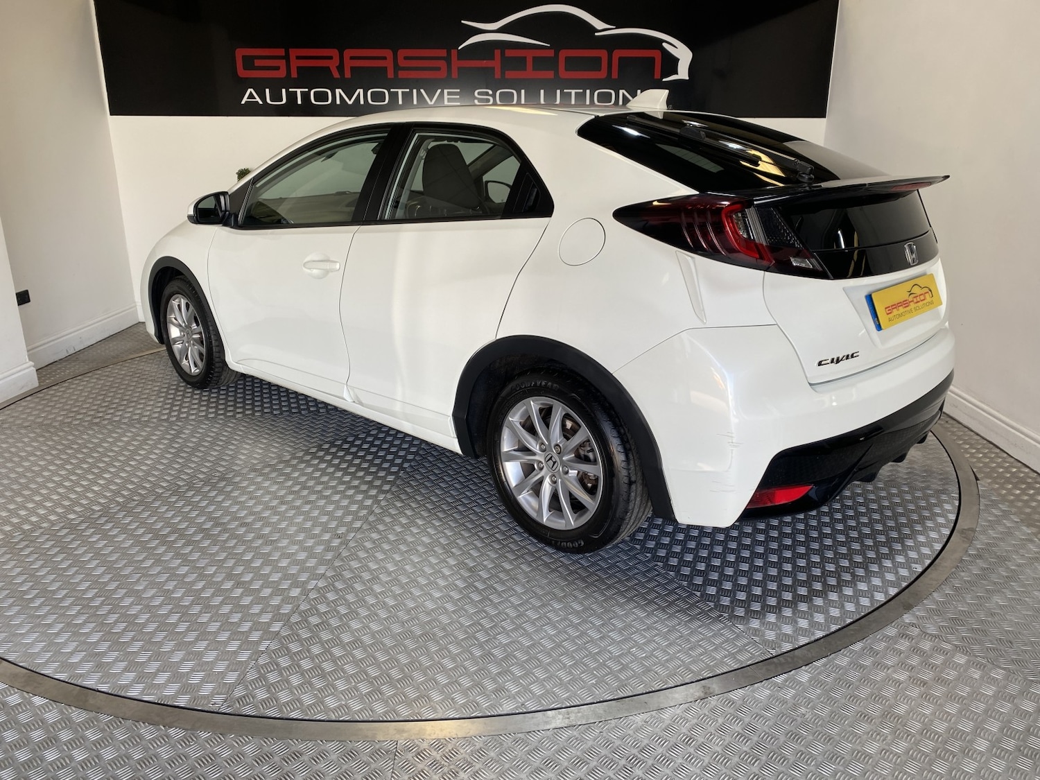 Used Honda Civic 2015 for sale - 78168741: Photo 8