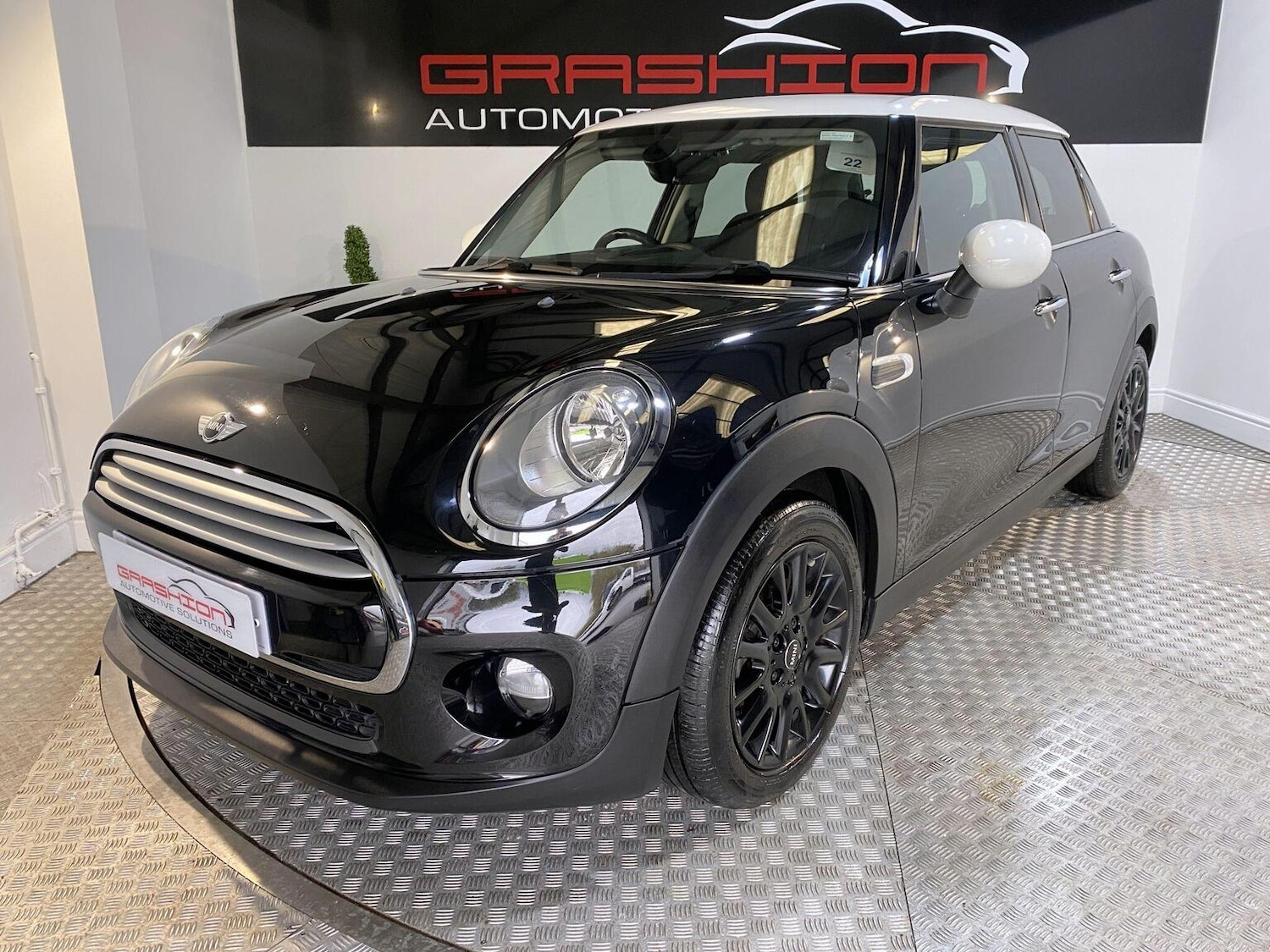 Used MINI Hatch 2015 for sale - 77701080: Photo 3