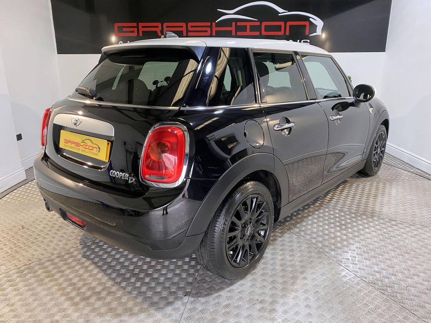 Used MINI Hatch 2015 for sale - 77701080: Photo 5