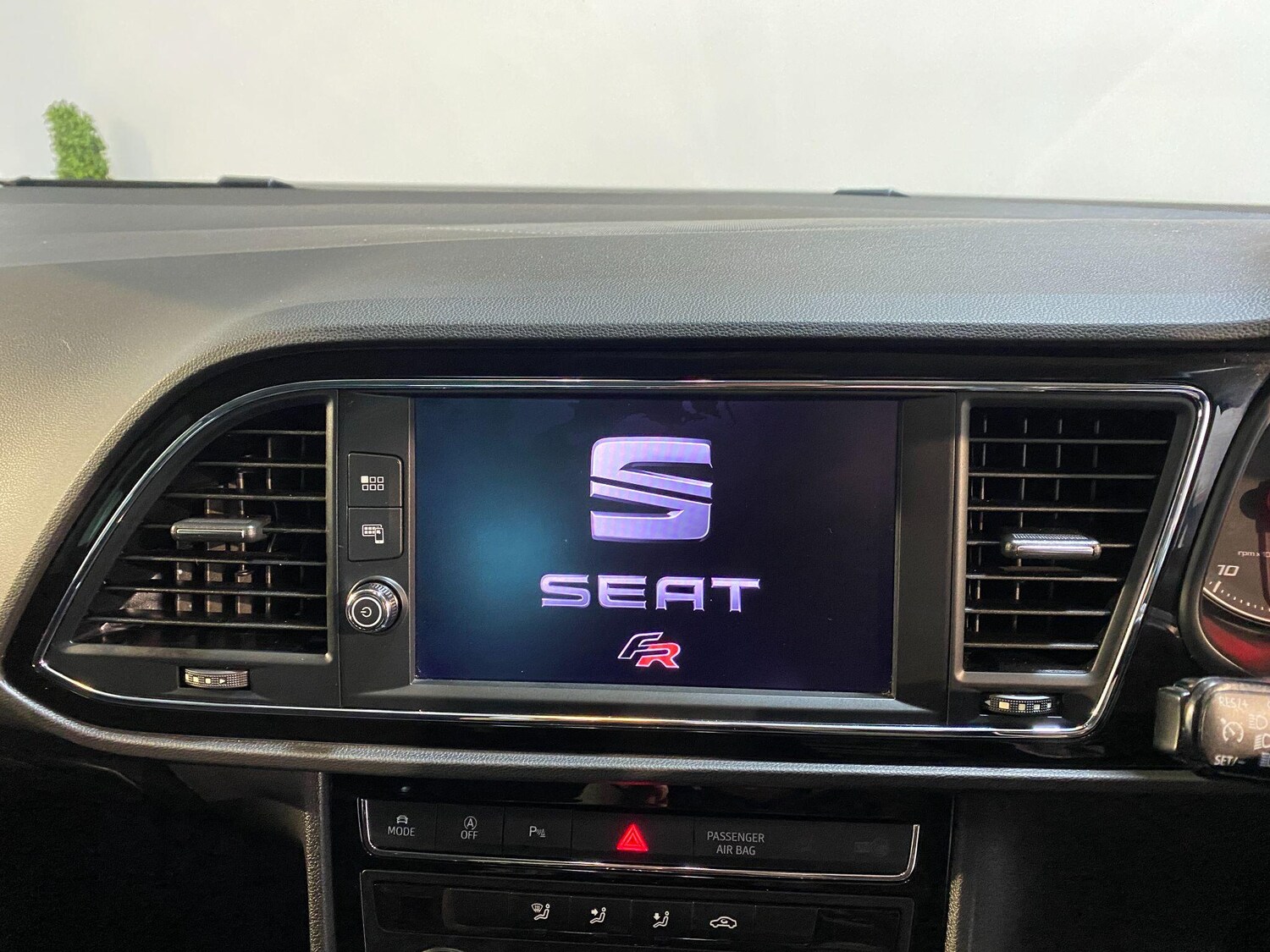 Used SEAT Leon 2019 for sale - 77548216: Photo 41
