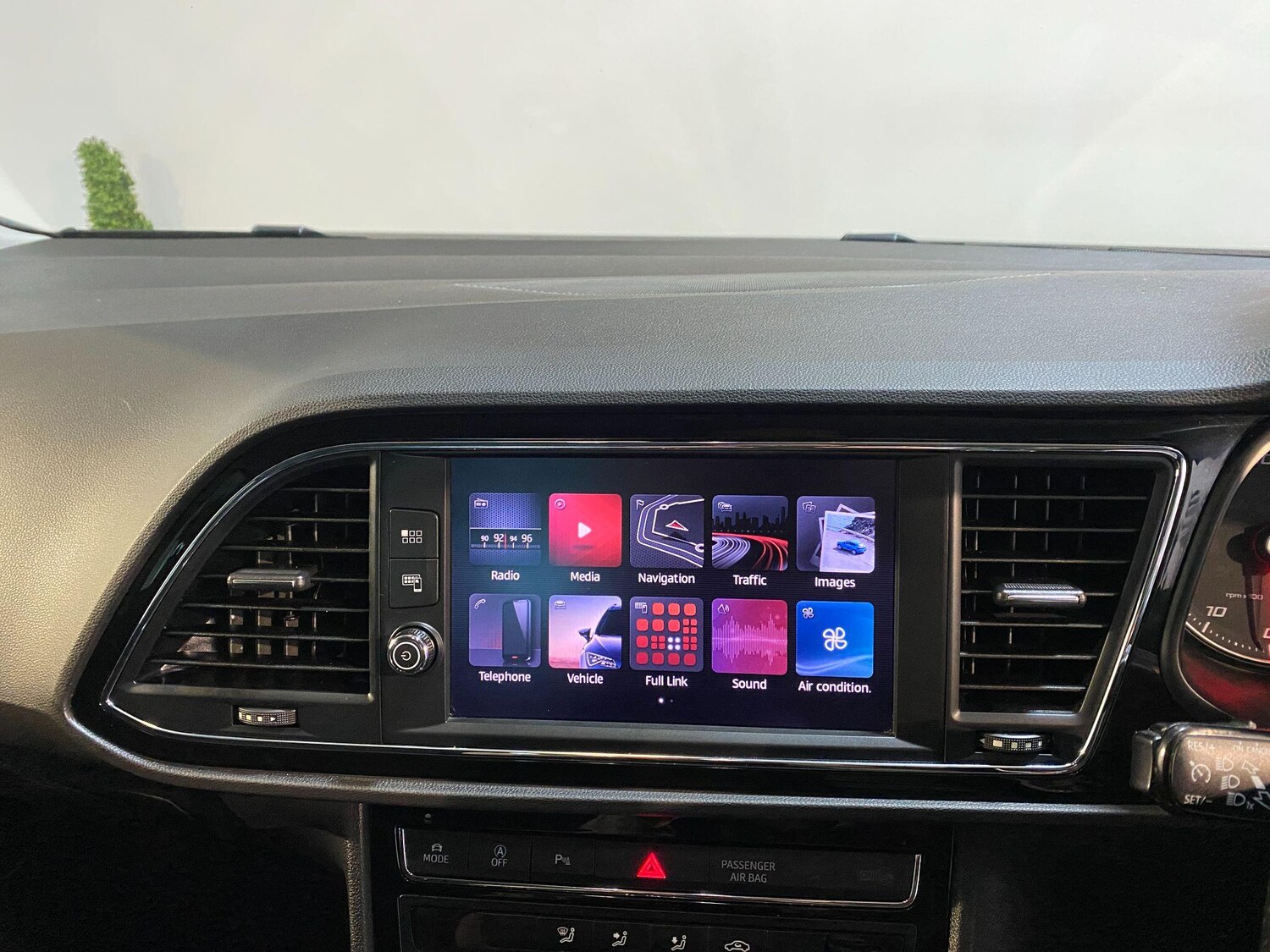 Used SEAT Leon 2019 for sale - 77548216: Photo 42