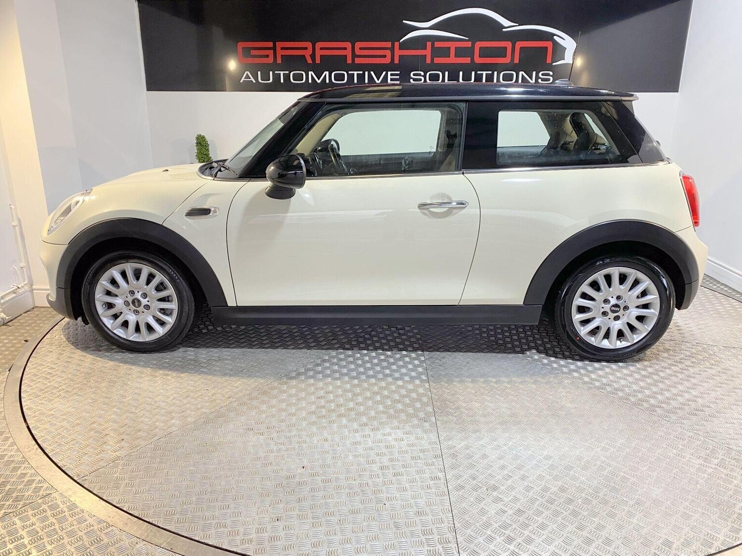 Used MINI Hatch 2015 for sale - 77445546: Photo 21