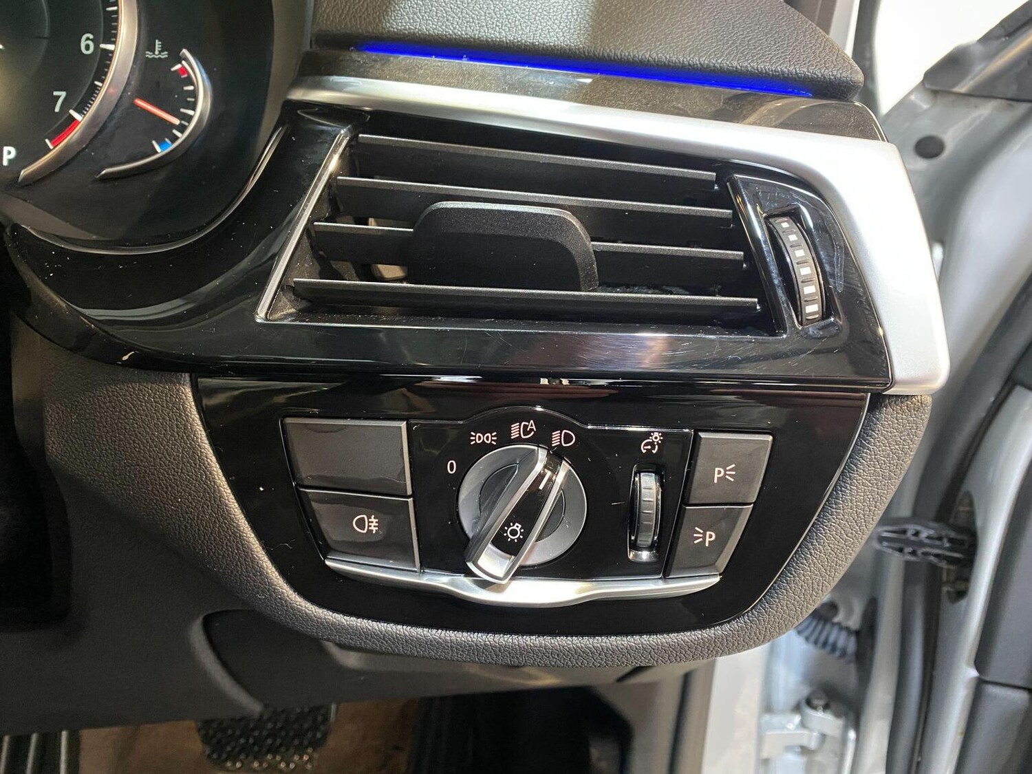 Used BMW 5 Series 2017 for sale - 77445553: Photo 69