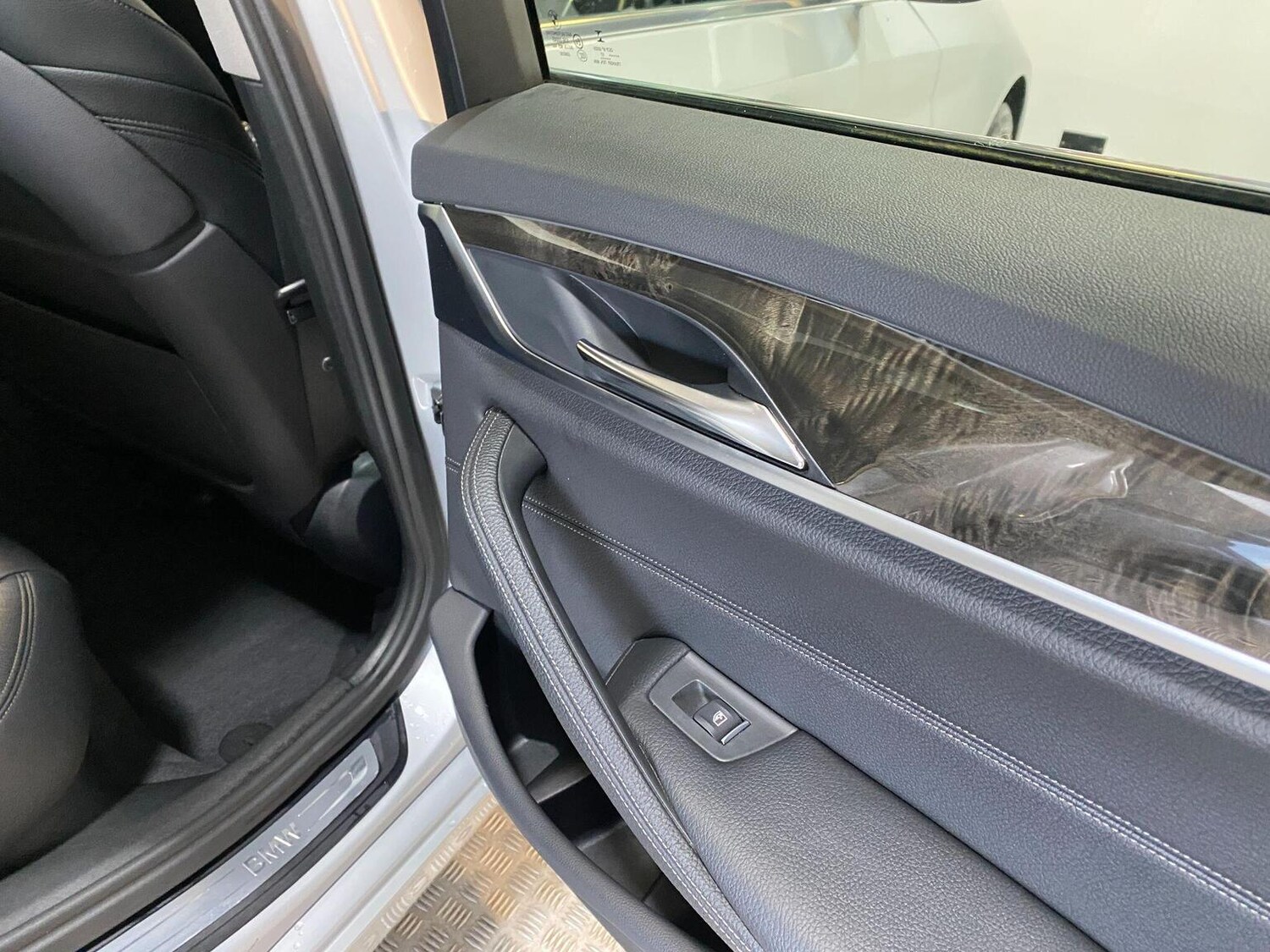 Used BMW 5 Series 2017 for sale - 77445553: Photo 78