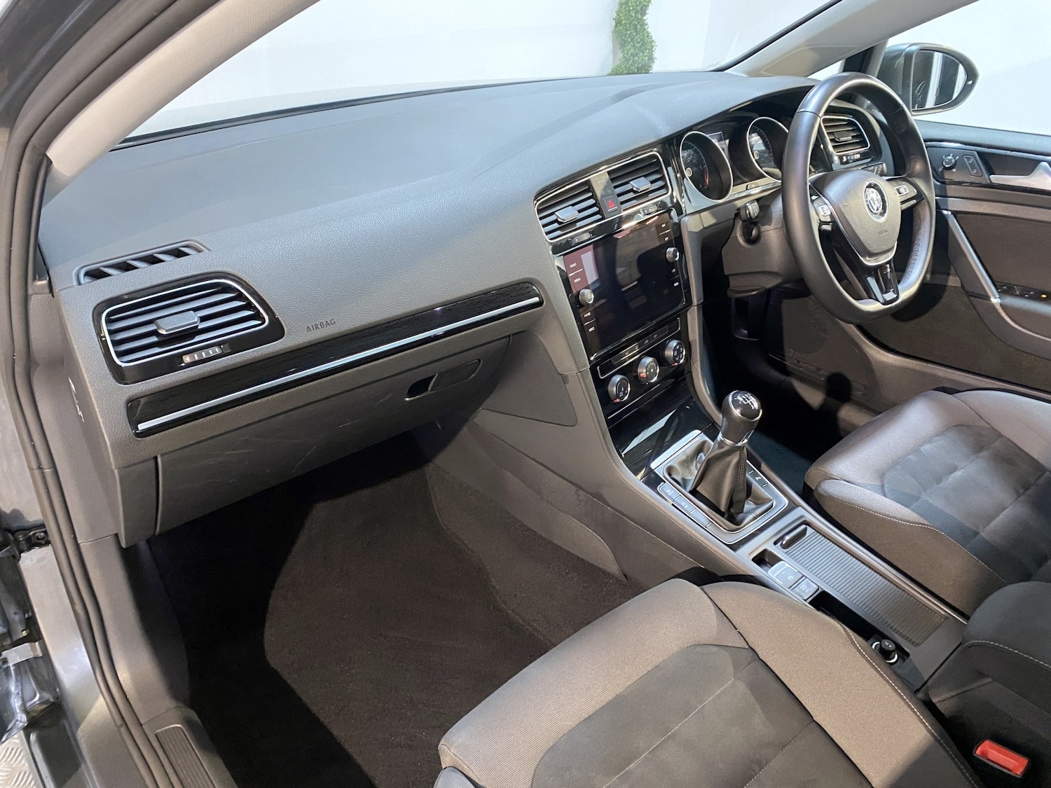 Used Volkswagen Golf 2017 for sale - 77632446: Photo 12