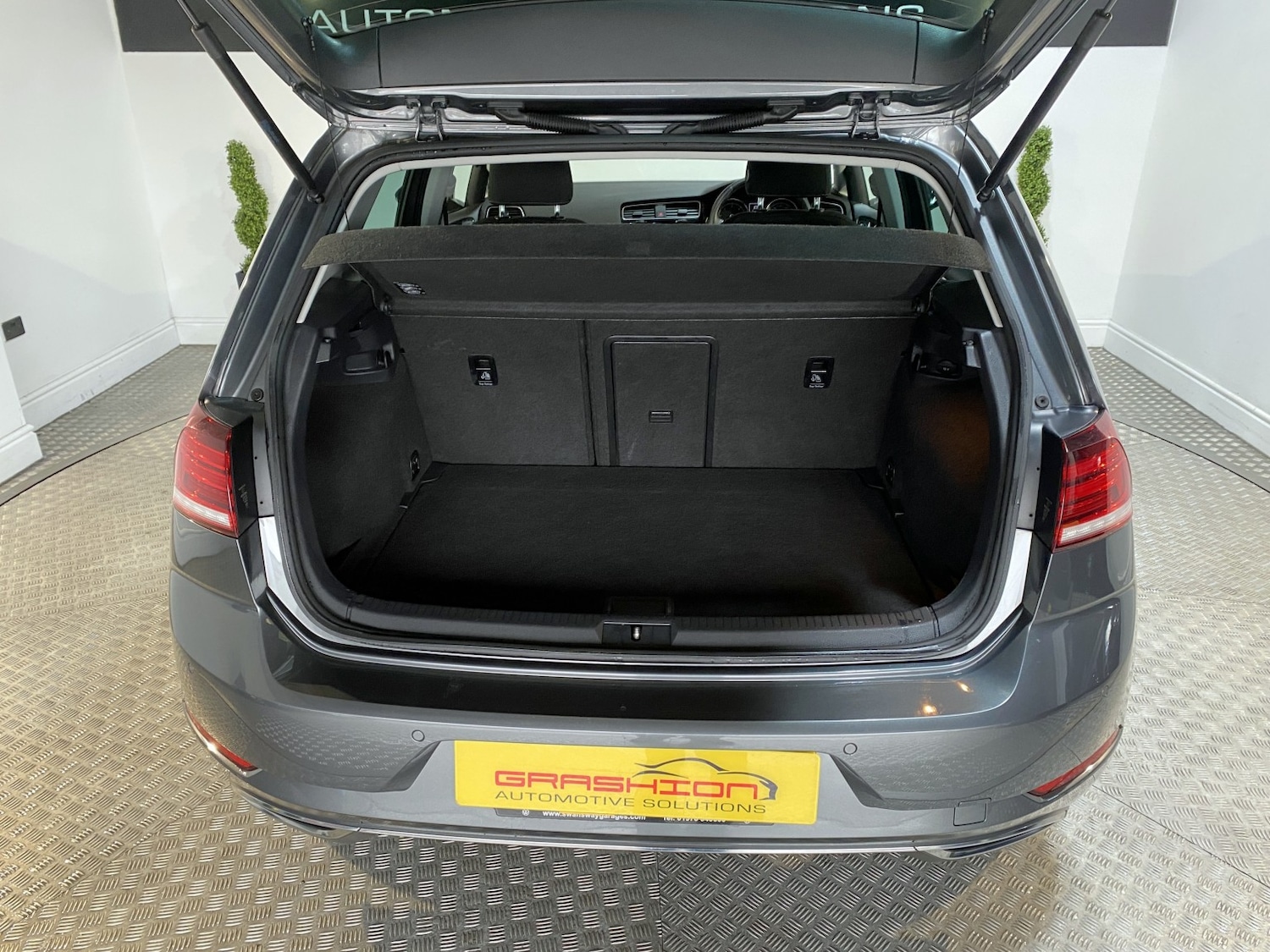 Used Volkswagen Golf 2017 for sale - 77632446: Photo 18