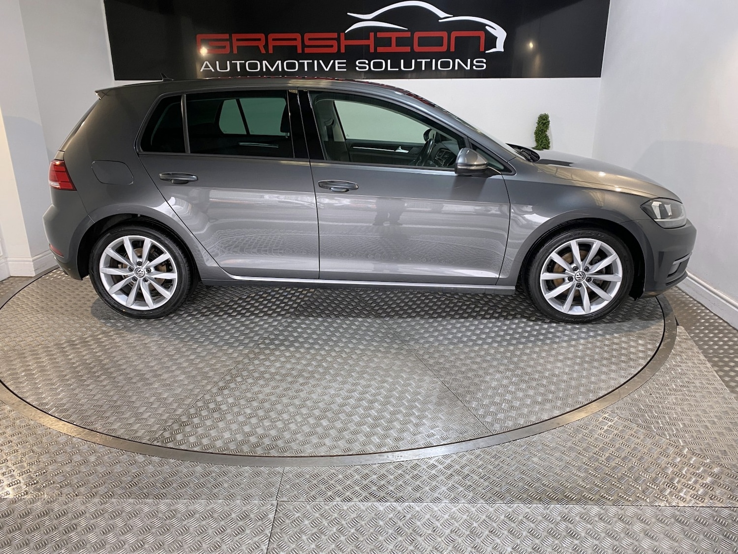 Used Volkswagen Golf 2017 for sale - 77632446: Photo 20