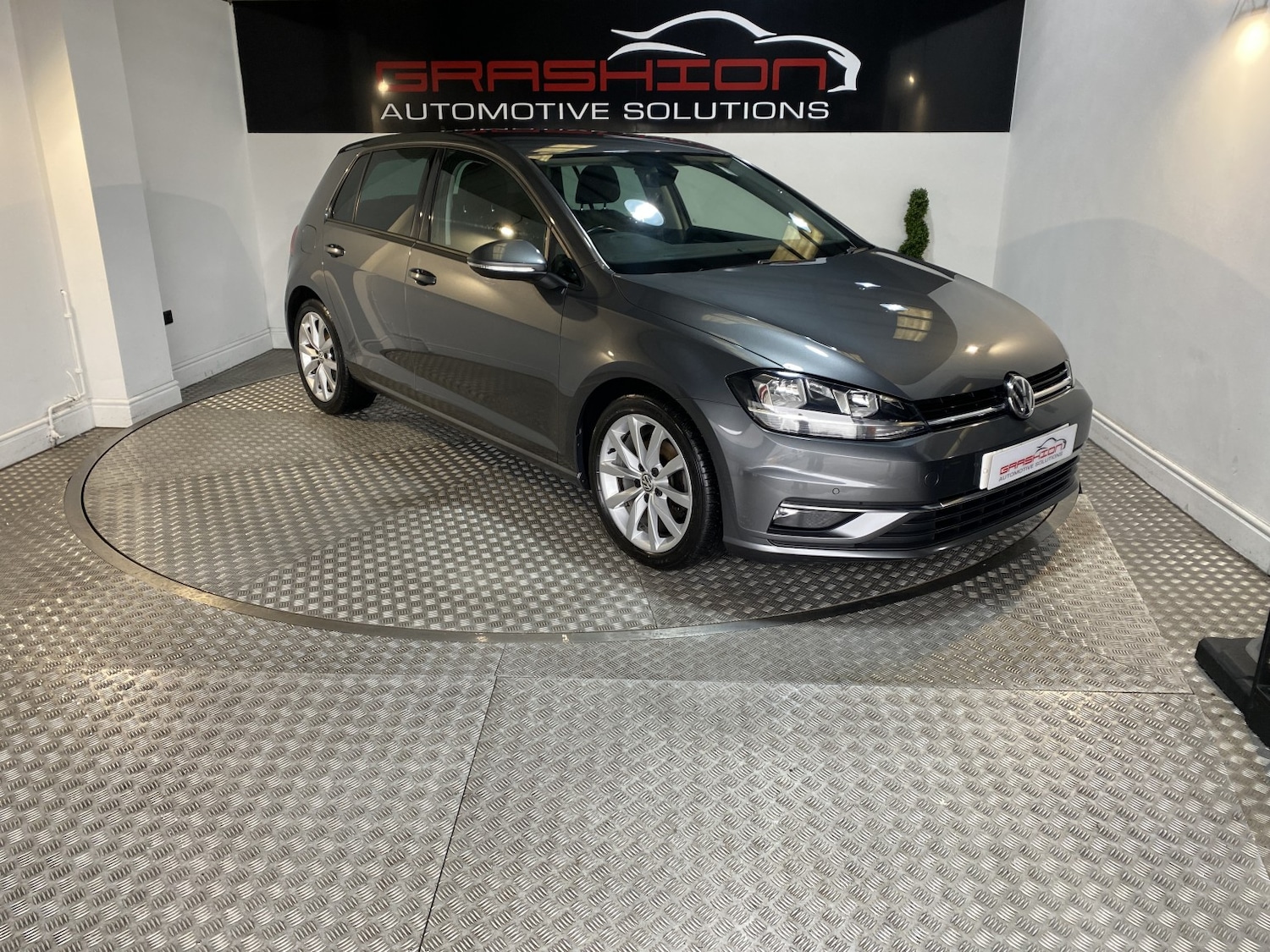 Used Volkswagen Golf 2017 for sale - 77632446: Photo 27