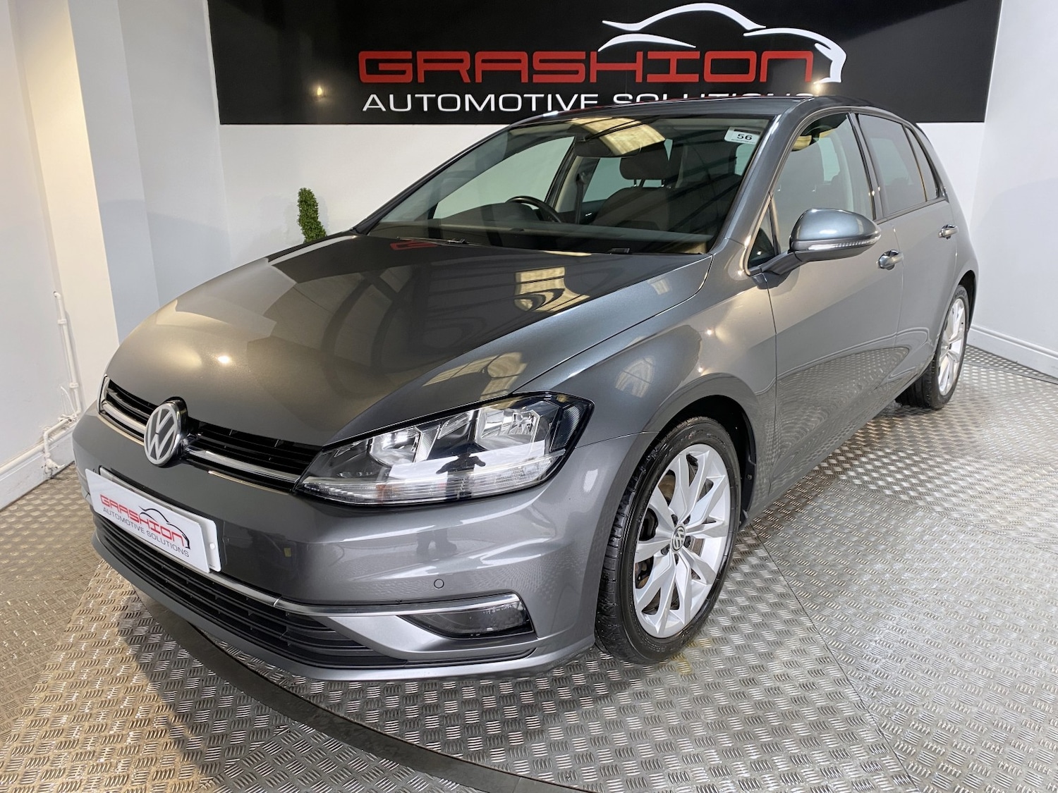 Used Volkswagen Golf 2017 for sale - 77632446: Photo 3