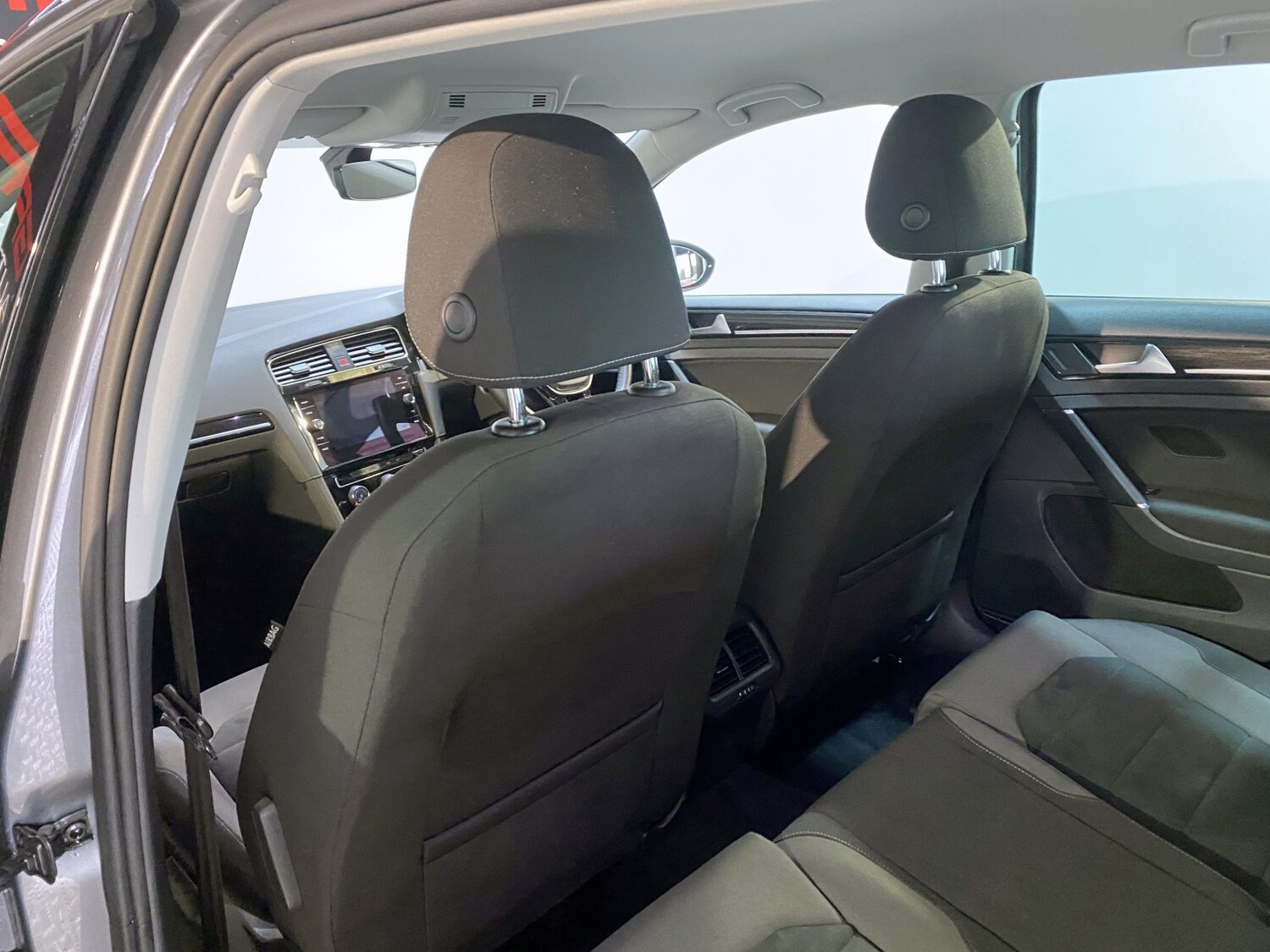 Used Volkswagen Golf 2017 for sale - 77632446: Photo 39