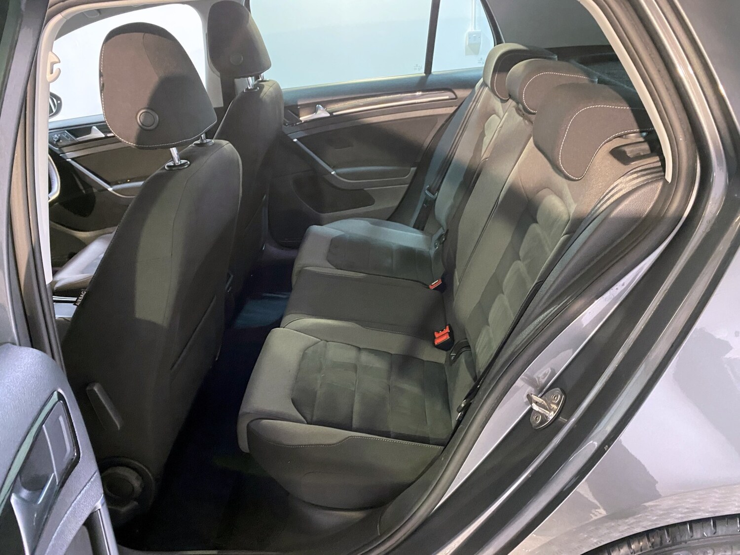 Used Volkswagen Golf 2017 for sale - 77632446: Photo 41