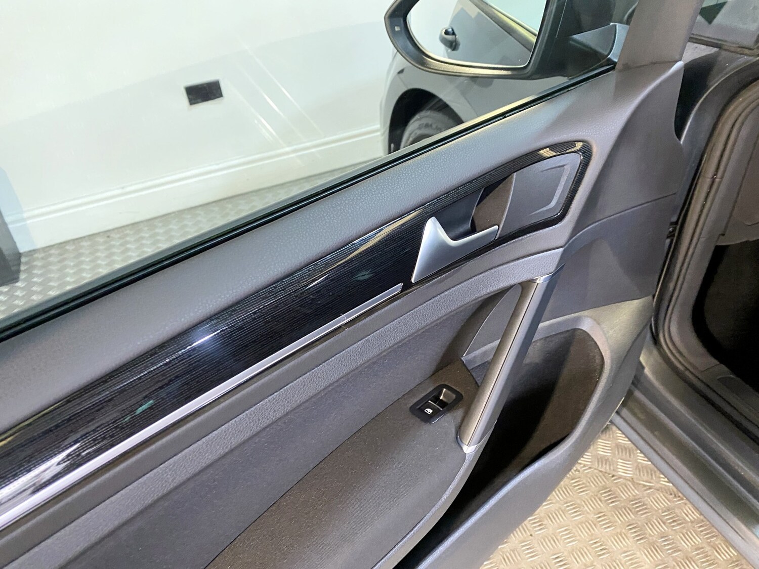 Used Volkswagen Golf 2017 for sale - 77632446: Photo 42