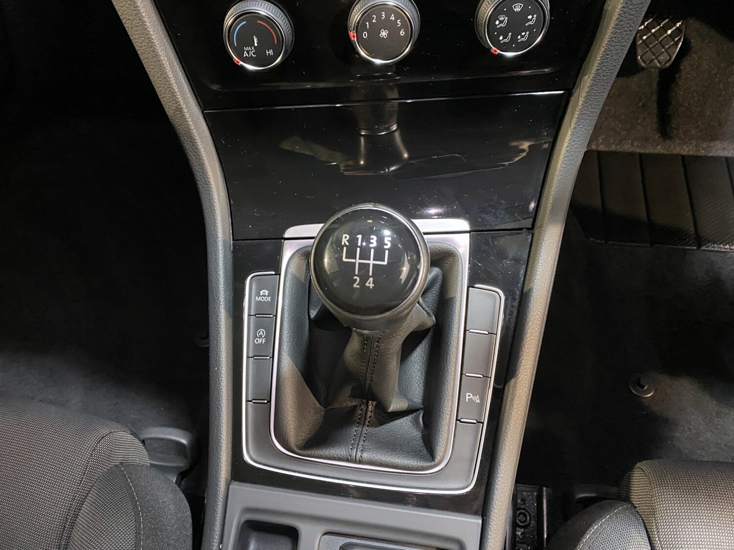 Used Volkswagen Golf 2017 for sale - 77632446: Photo 49