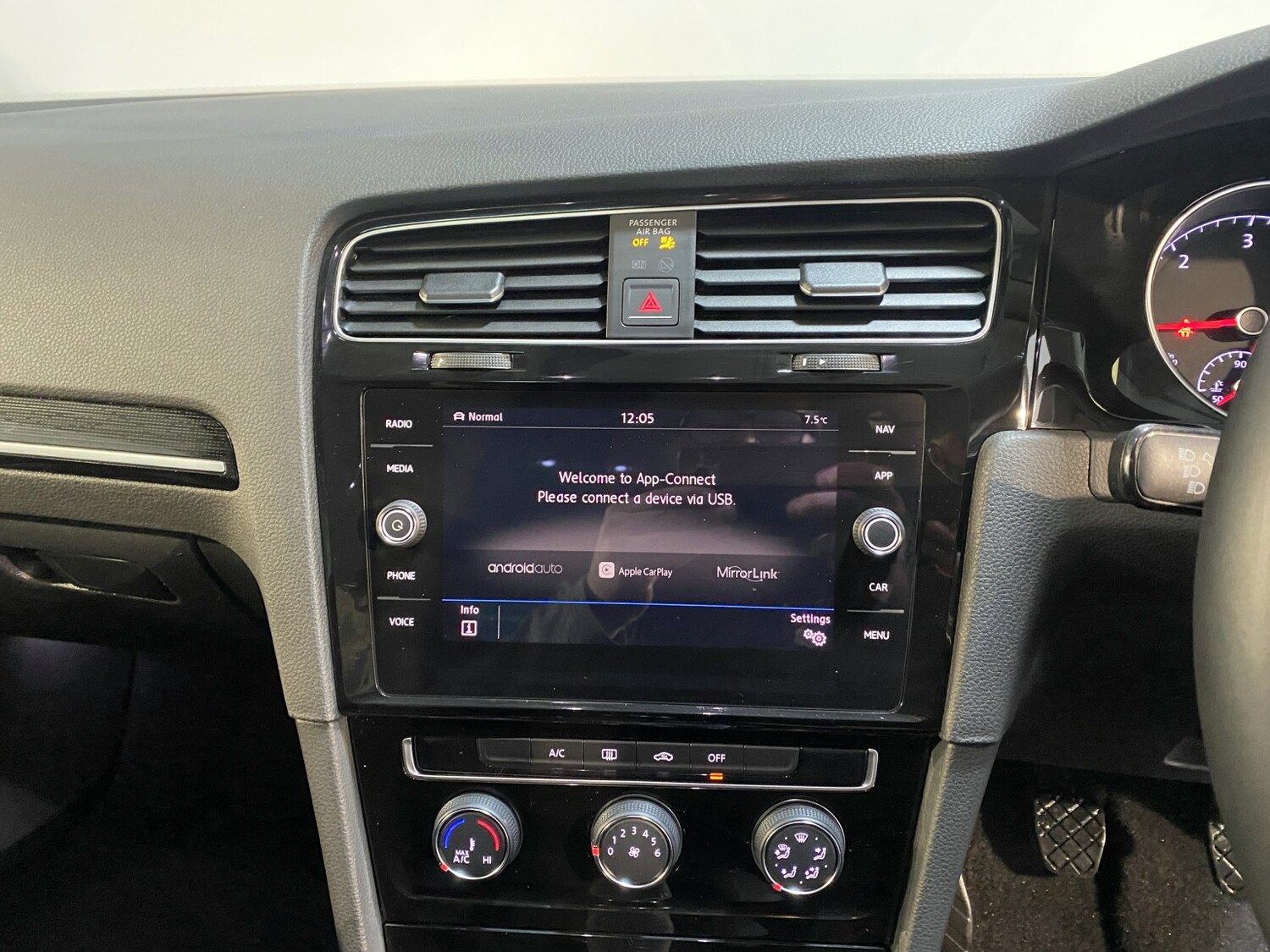 Used Volkswagen Golf 2017 for sale - 77632446: Photo 55