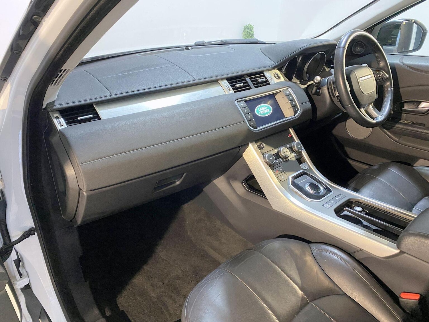 Used Land Rover Range Rover Evoque 2017 for sale - 77445551: Photo 12