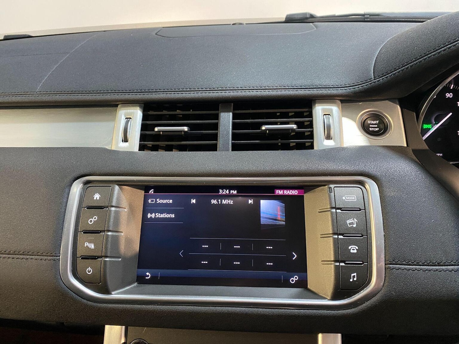 Used Land Rover Range Rover Evoque 2017 for sale - 77445551: Photo 38