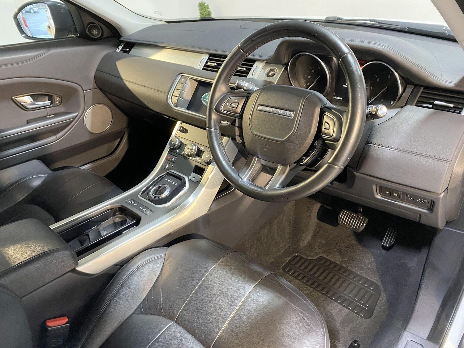 Used Land Rover Range Rover Evoque 2017 for sale - 77445551: Photo 9