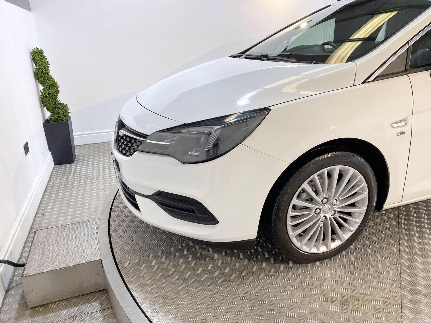 Used Vauxhall Astra 2020 for sale - 77445547: Photo 30