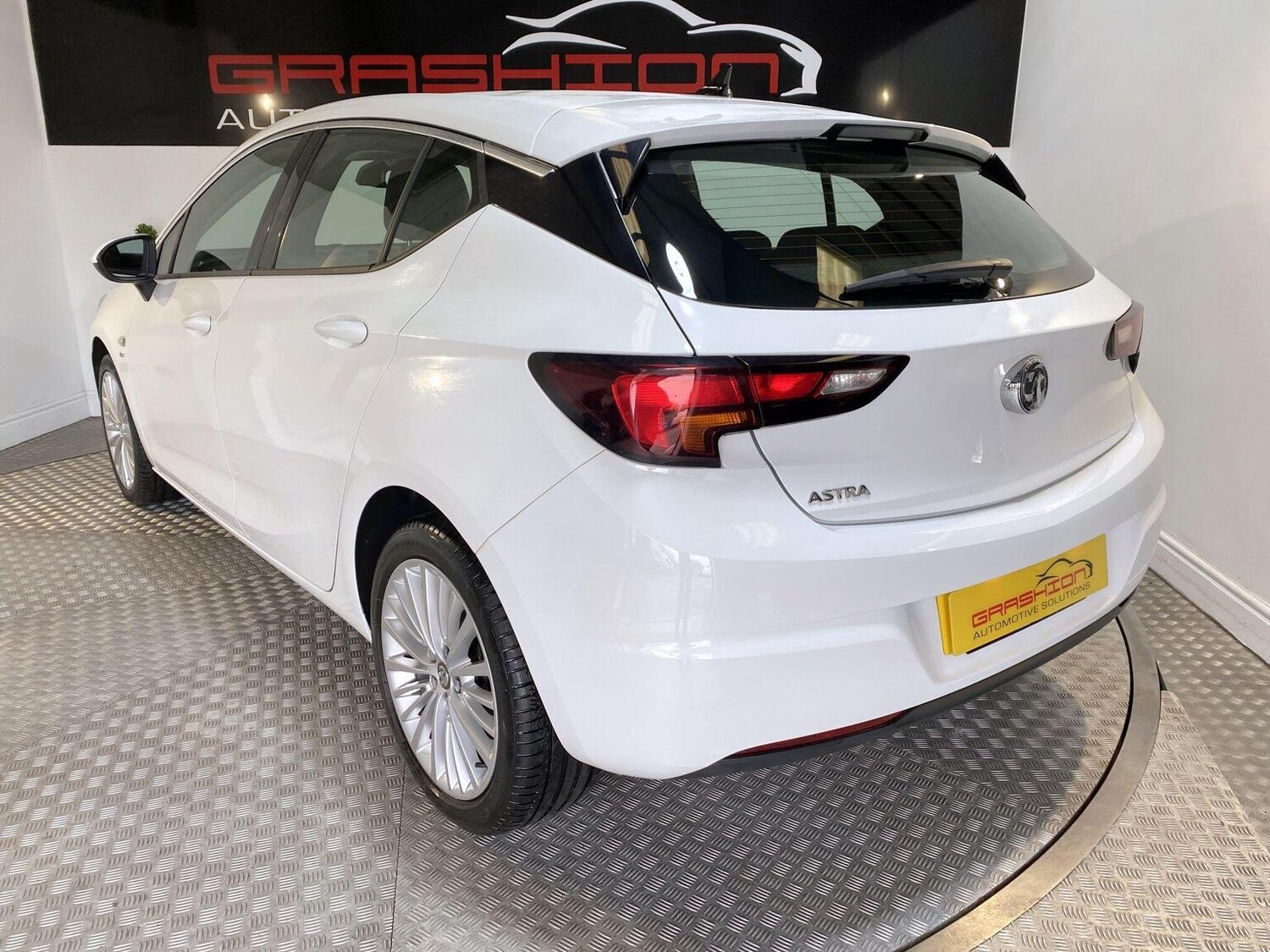 Used Vauxhall Astra 2020 for sale - 77445547: Photo 8