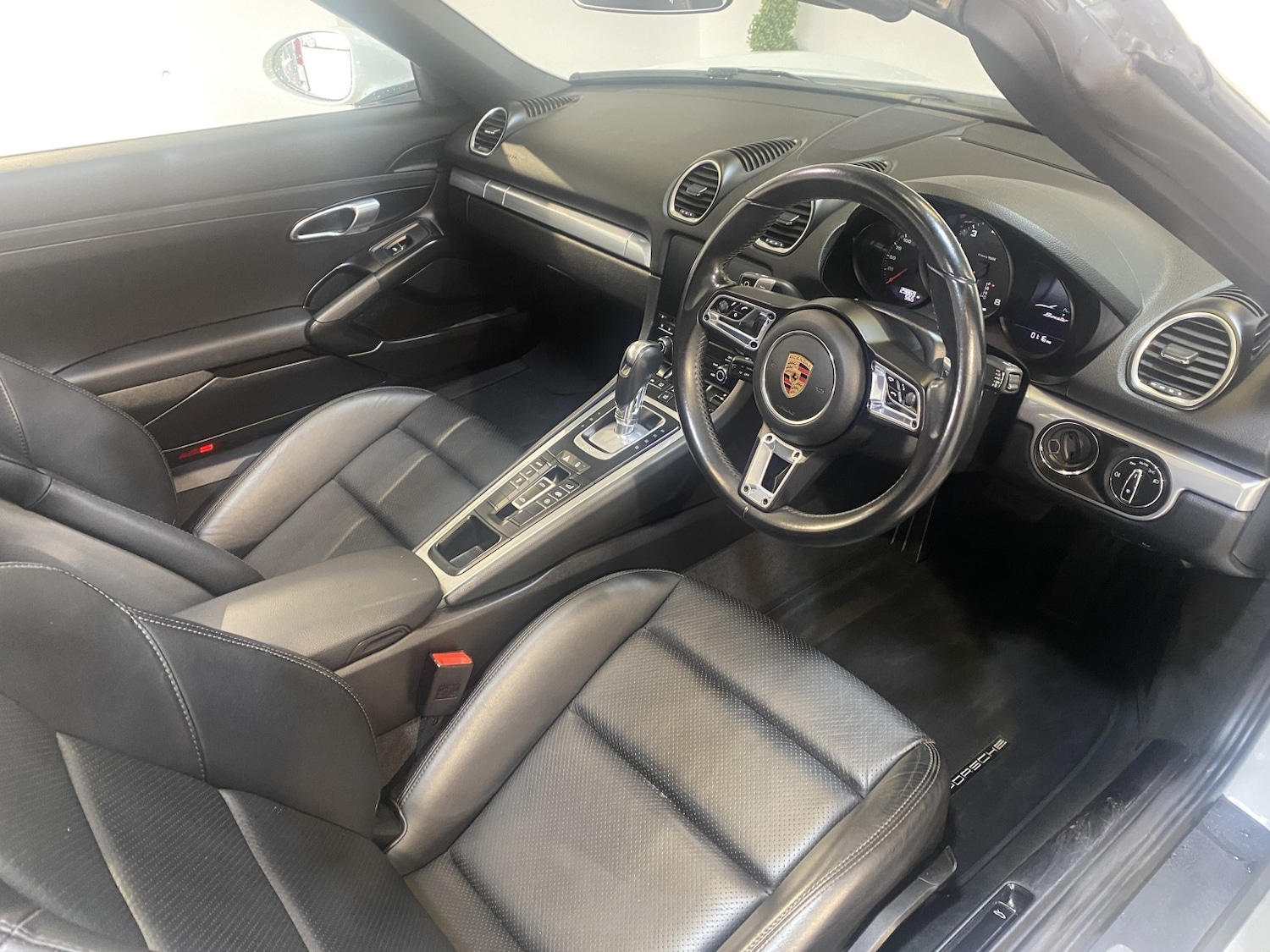 Used Porsche 718 Boxster 2017 for sale - 77798615: Photo 14