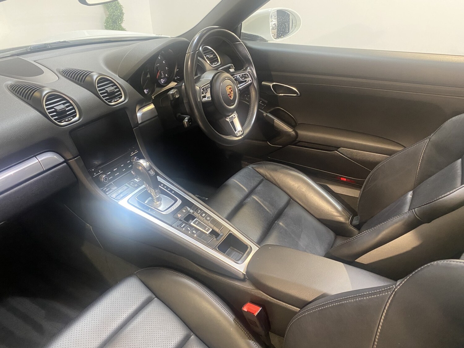 Used Porsche 718 Boxster 2017 for sale - 77798615: Photo 16