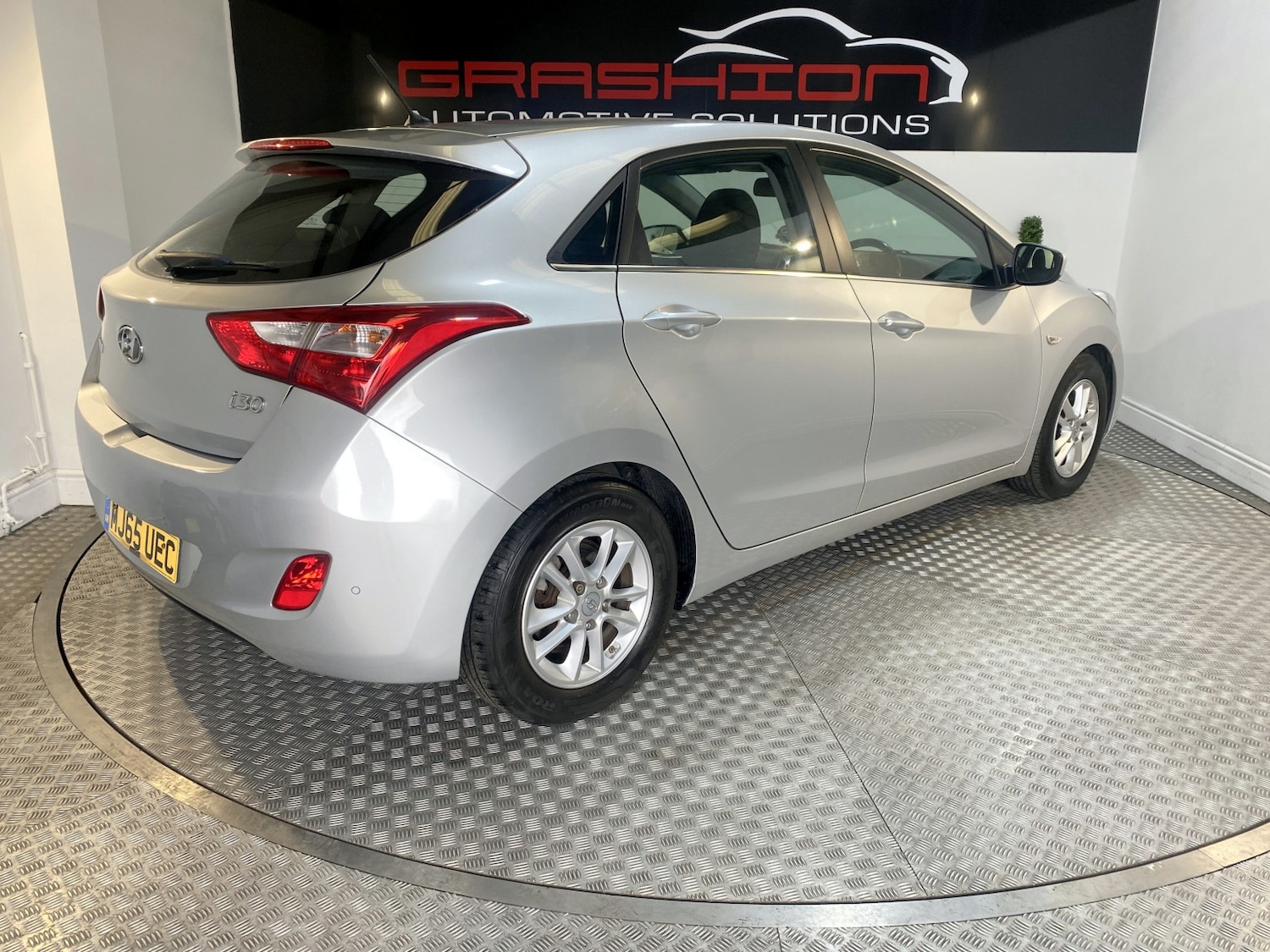 Used Hyundai i30 2015 for sale - 77906449: Photo 4