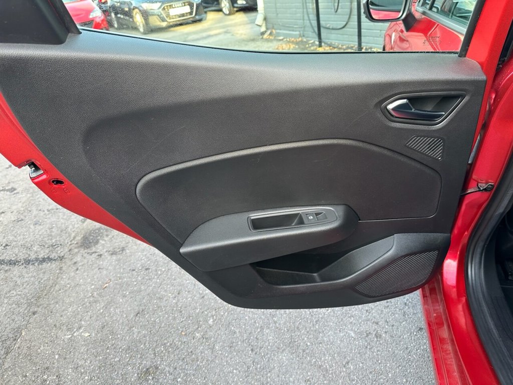 Used Renault Clio 2021 for sale - 77188043: Photo 31