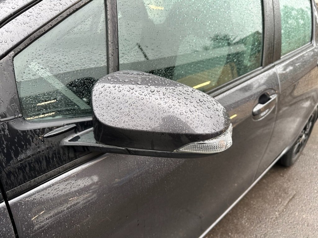 Used Toyota Yaris 2019 for sale - 77436519: Photo 12