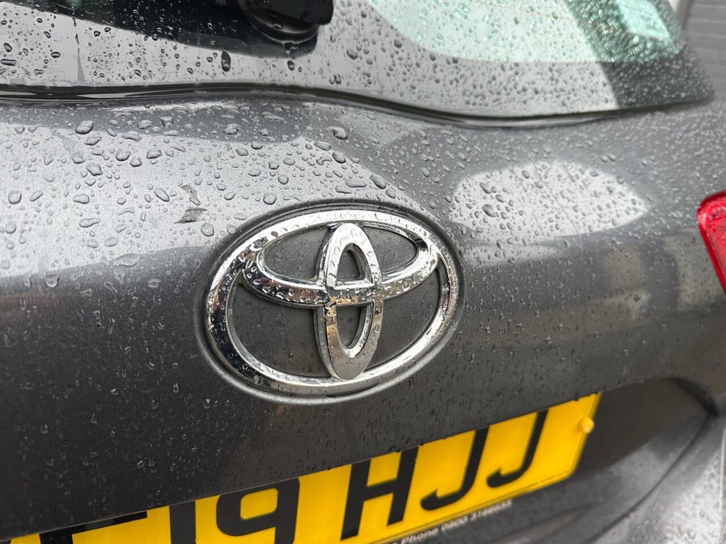 Used Toyota Yaris 2019 for sale - 77436519: Photo 19