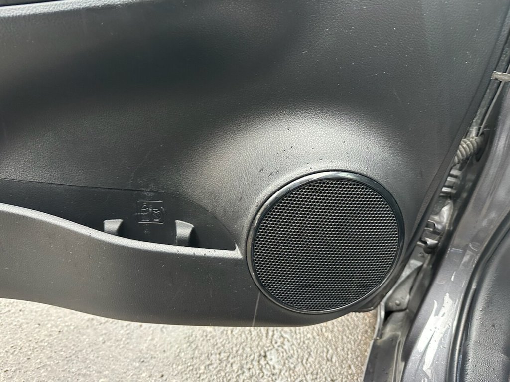 Used Toyota Yaris 2019 for sale - 77436519: Photo 30