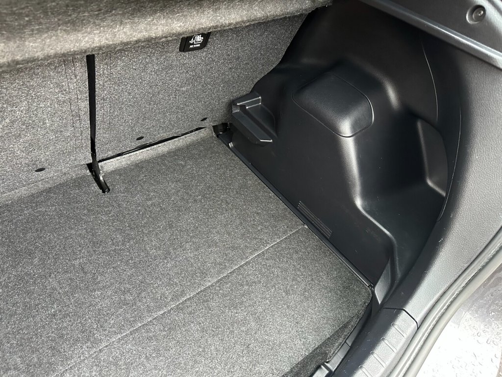 Used Toyota Yaris 2019 for sale - 77436519: Photo 41