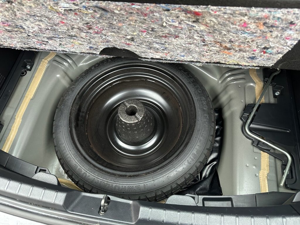 Used Toyota Yaris 2019 for sale - 77436519: Photo 42