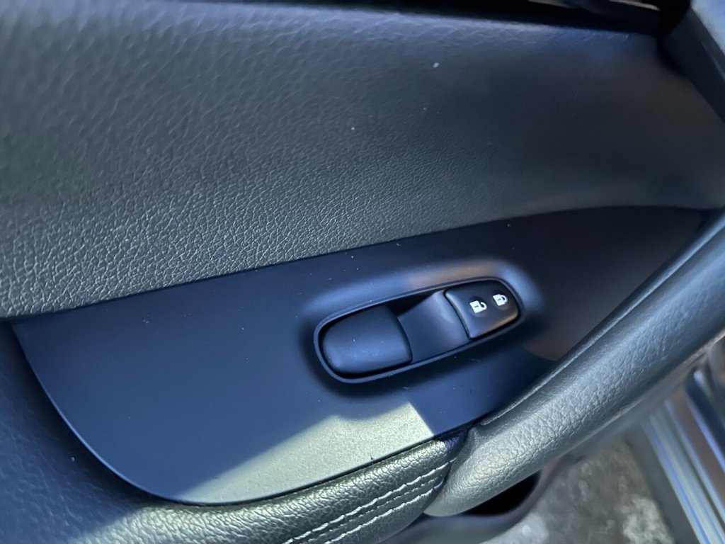 Used Nissan Qashqai 2017 for sale - 77187995: Photo 30