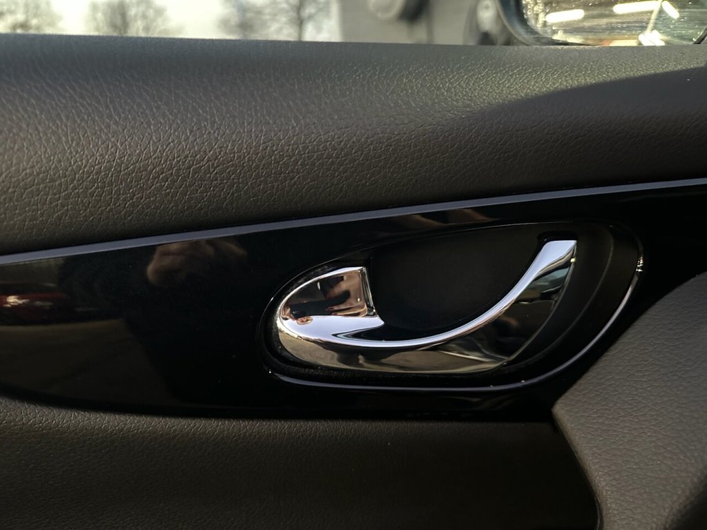 Used Nissan Qashqai 2017 for sale - 77187995: Photo 31