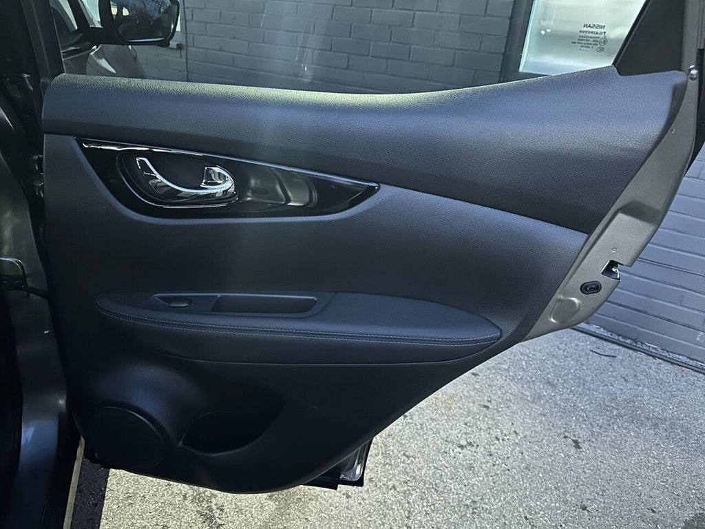 Used Nissan Qashqai 2017 for sale - 77187995: Photo 46