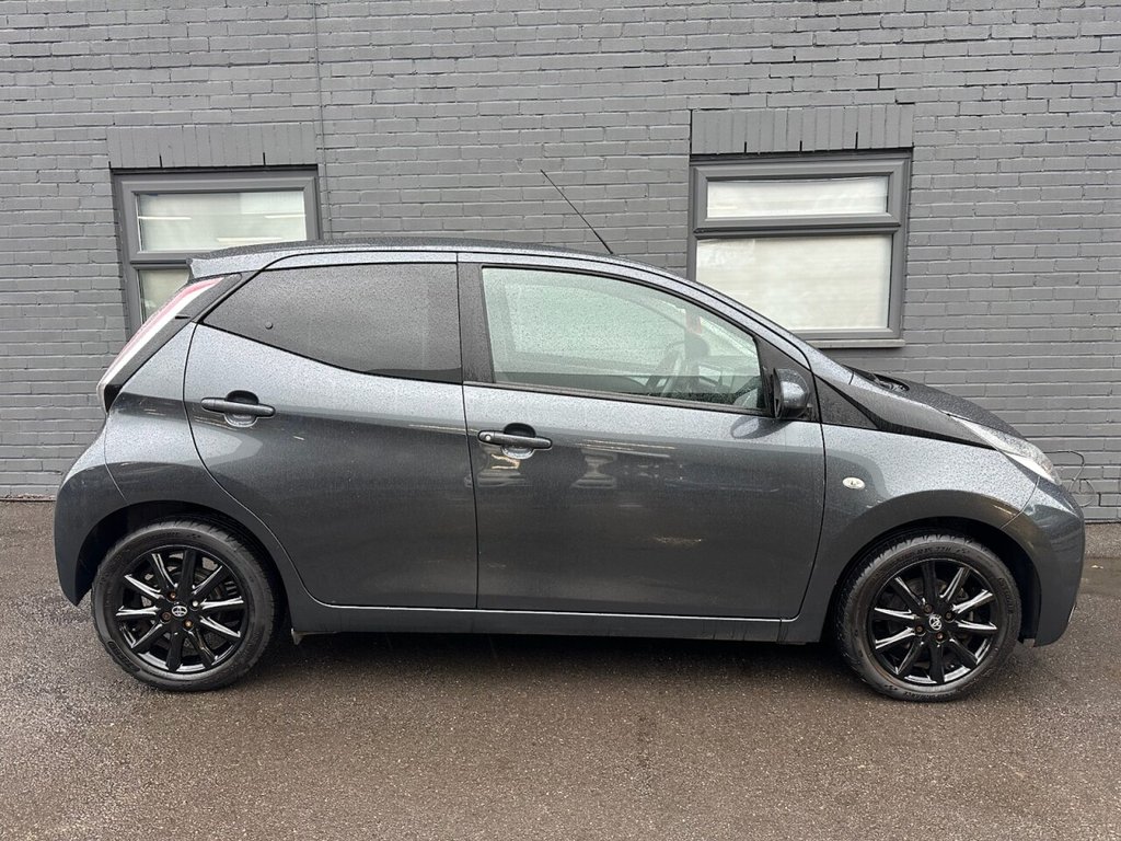 Used Toyota AYGO 2018 for sale - 77436495: Photo 11