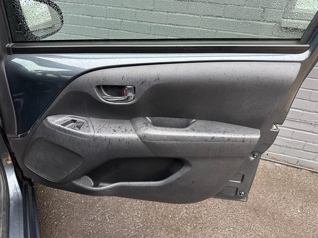 Used Toyota AYGO 2018 for sale - 77436495: Photo 46