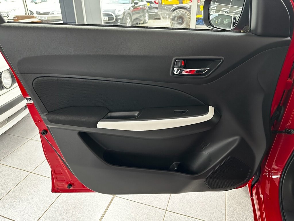 Used Suzuki Swift 2021 for sale - 76792100: Photo 33