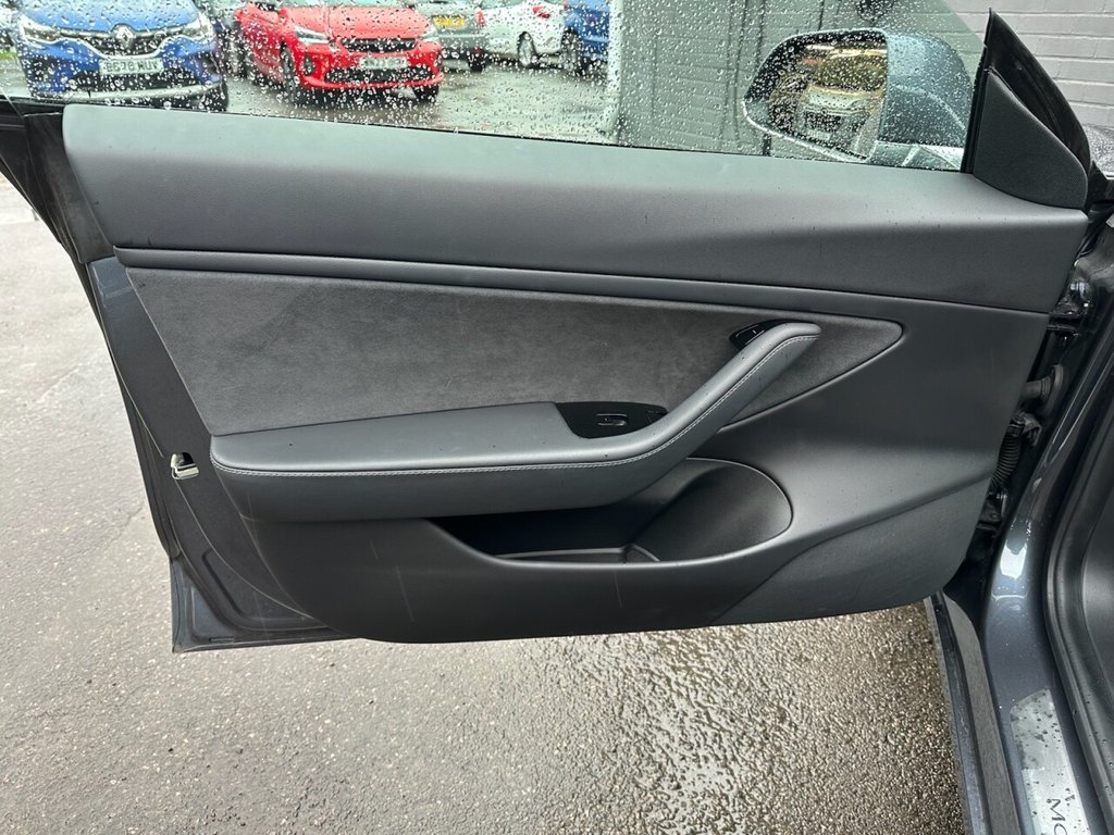 Used Tesla Model 3 2020 for sale - 77583301: Photo 28