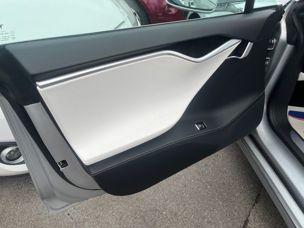 Used Tesla Model S 2017 for sale - 76791987: Photo 24