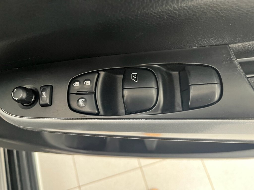 Used Nissan Navara 2017 for sale - 76792016: Photo 36