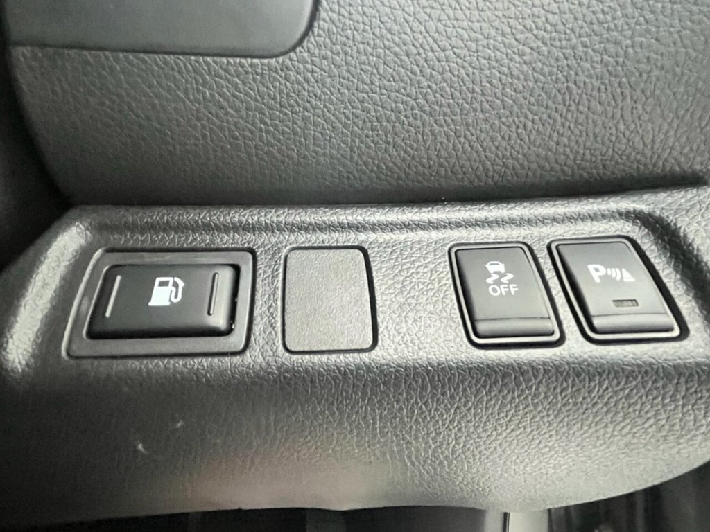 Used Nissan Navara 2017 for sale - 76792016: Photo 42